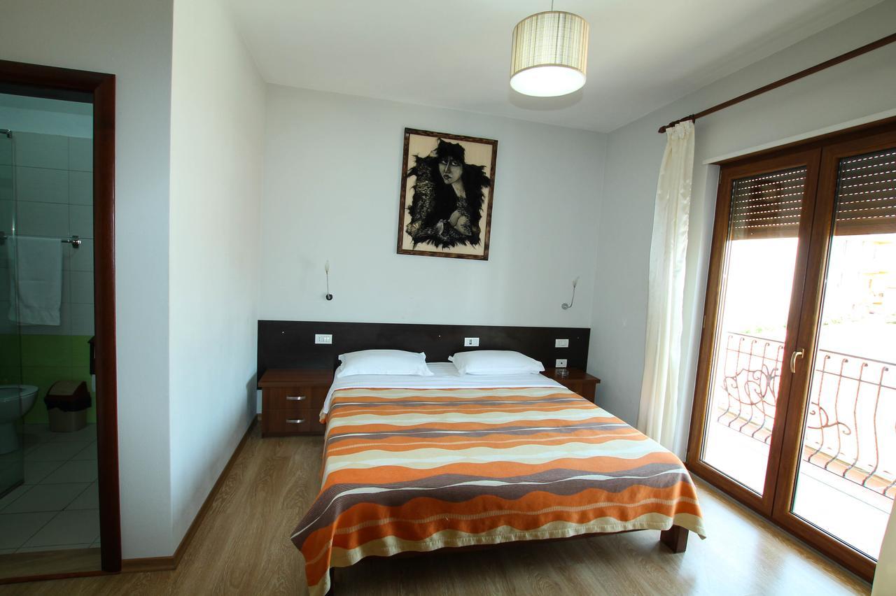 Hotel Eposi Шкодер Экстерьер фото
