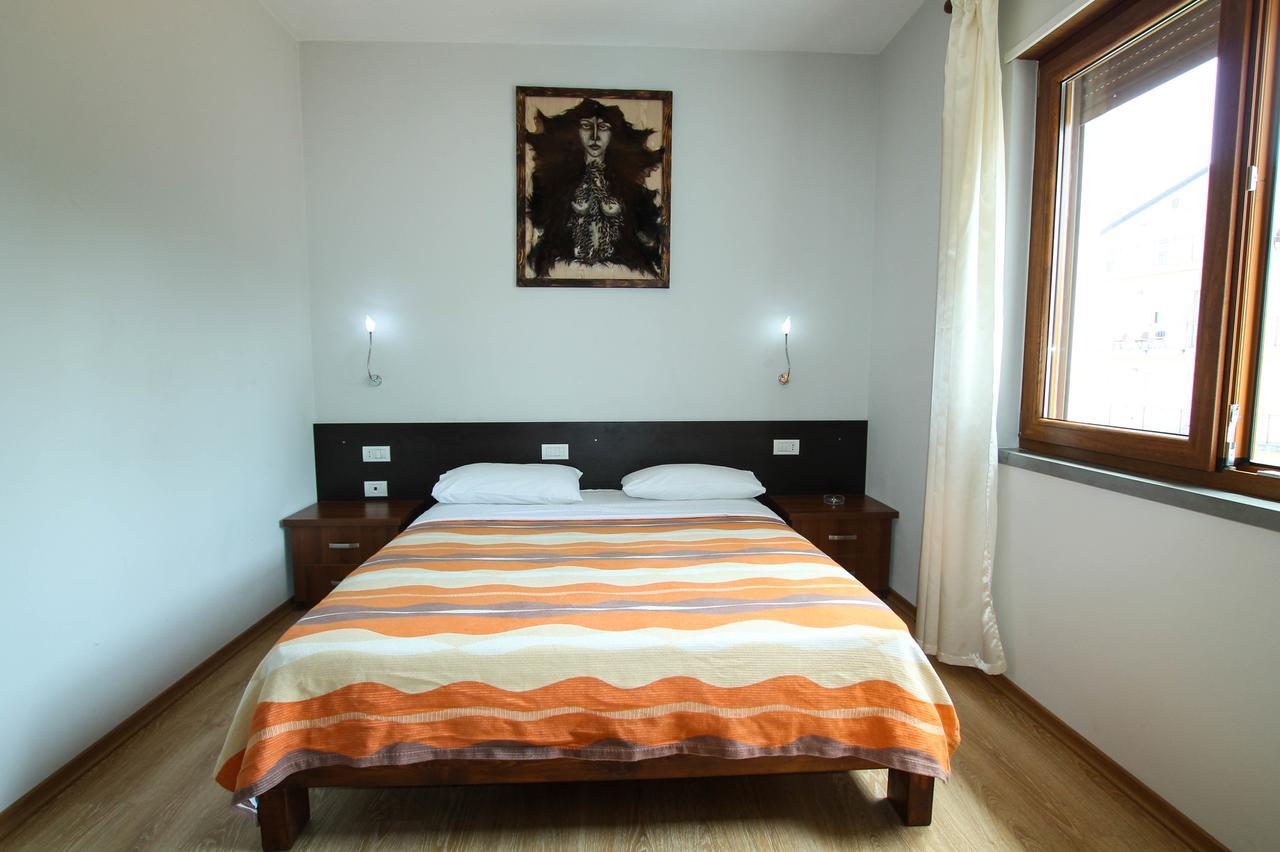 Hotel Eposi Шкодер Экстерьер фото